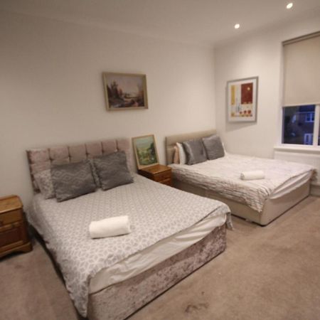 Great West Road Apartments Flat C London Kültér fotó