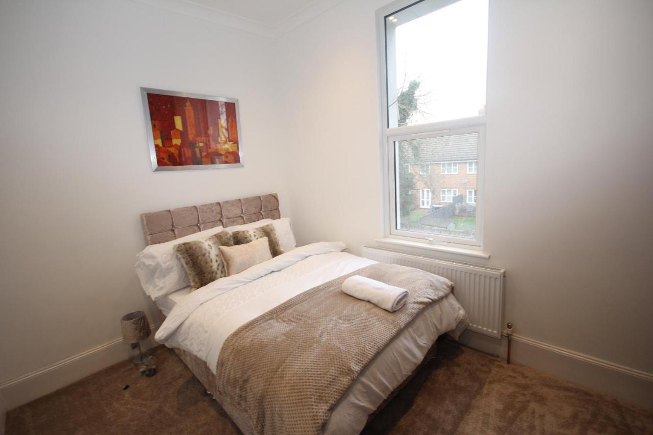 Great West Road Apartments Flat C London Kültér fotó