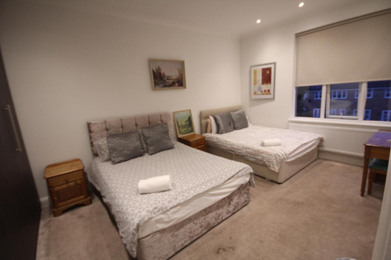 Great West Road Apartments Flat C London Kültér fotó